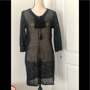 Black lace up V-neck crochet beach tunic cover up